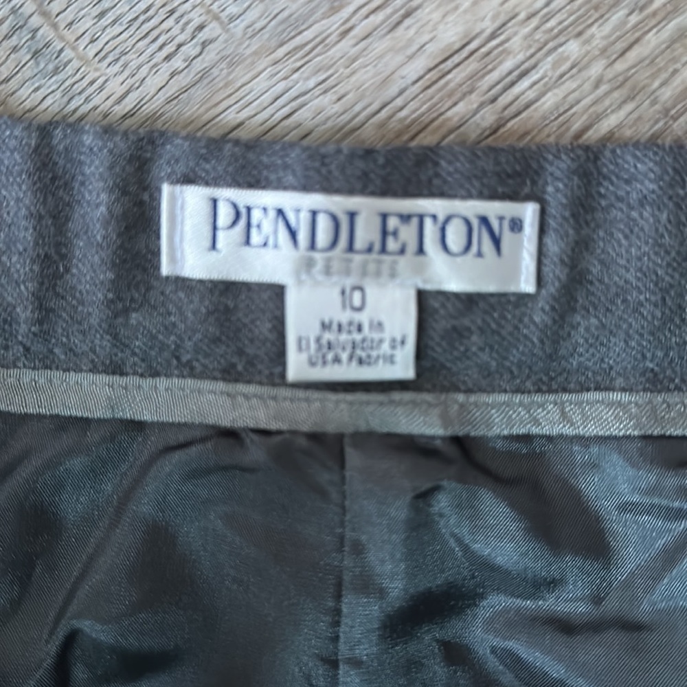 Pendleton suit size 8 jacket 10 pant gray Virgin Wool lined Career - Picture 8 of 11